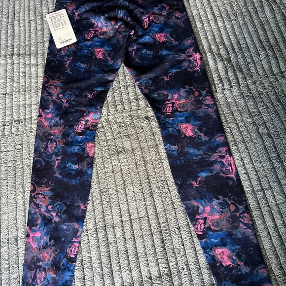 Lululemon Wunder Under - Picture 3 of 4